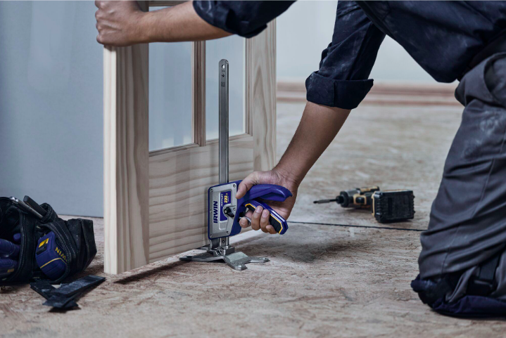 Imagem do serviço de Ajuste e Reparo de Móveis